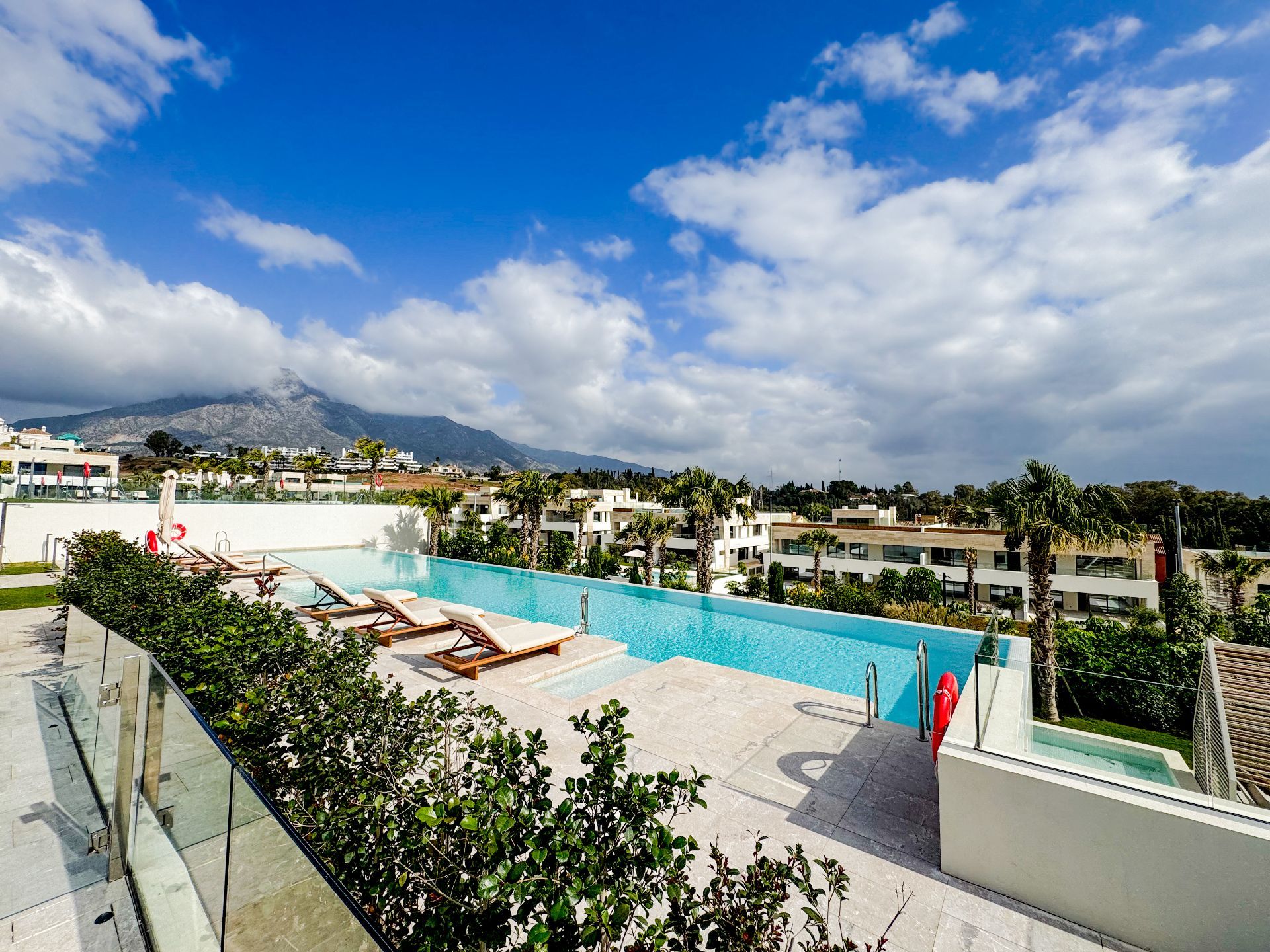 Milla de Oro, Marbella
